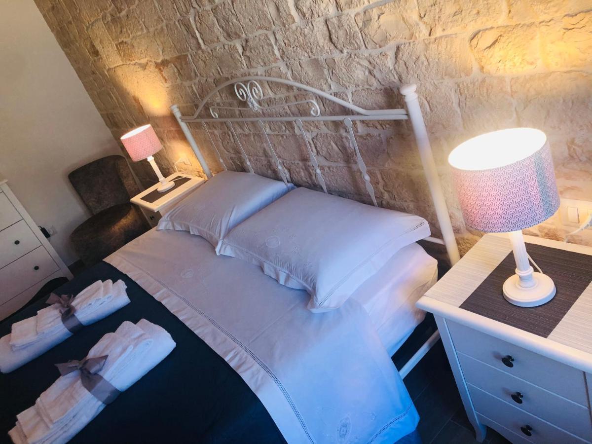 Bed and Breakfast Nido Di Pietra-Dimora In Centro Альберобелло Экстерьер фото